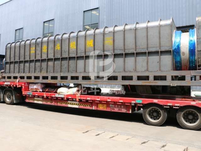 單套重達(dá)40噸 大型炭化爐完成整車(chē)發(fā)運(yùn)