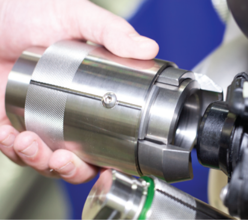 FASTEST: 發(fā)動機冷卻系統出水管密封方案